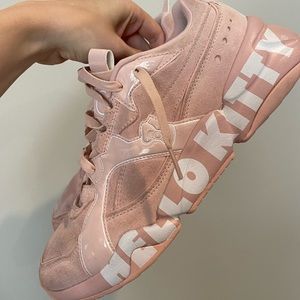 Hello kitty x puma